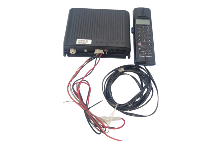 Ricetrasmittente VHF RS8400 con cornetta